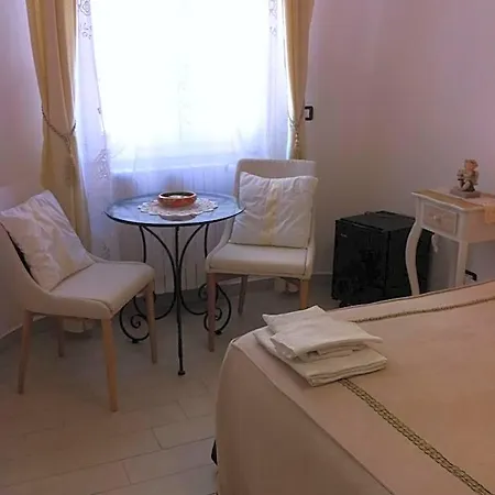 Lido Bed & Breakfast